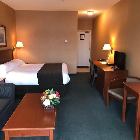 Beach Gardens Resort And Marina Powell River Esterno foto