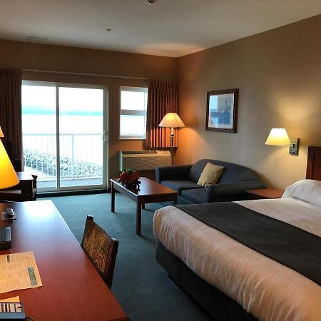 Beach Gardens Resort And Marina Powell River Esterno foto
