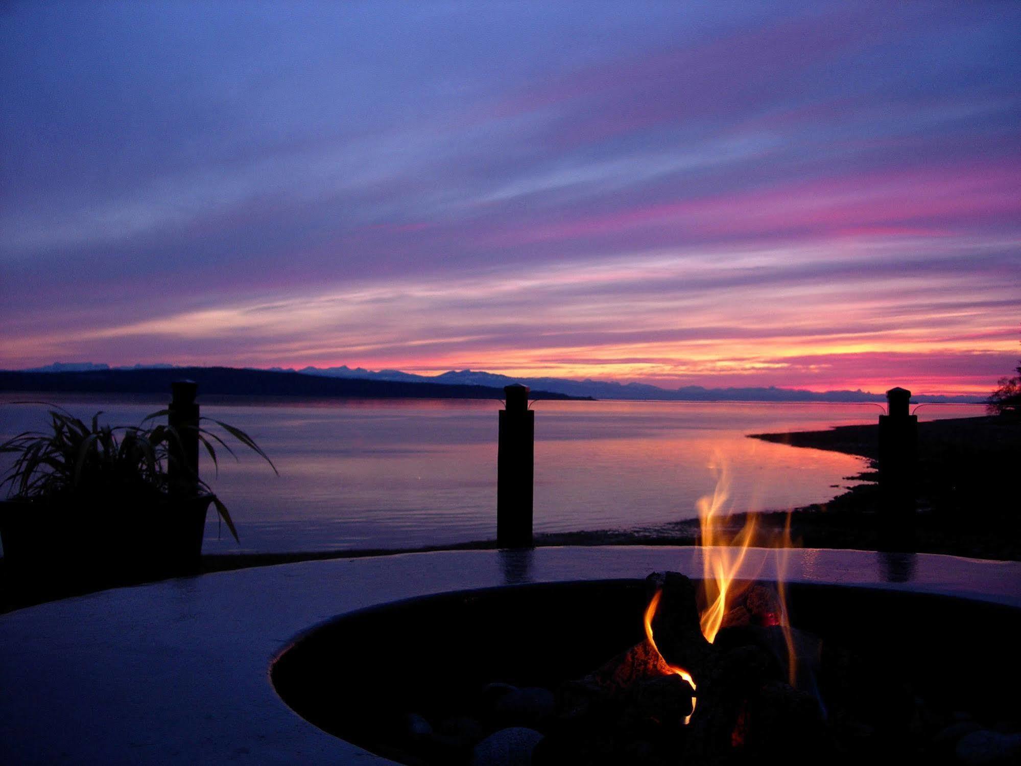 Beach Gardens Resort And Marina Powell River Esterno foto