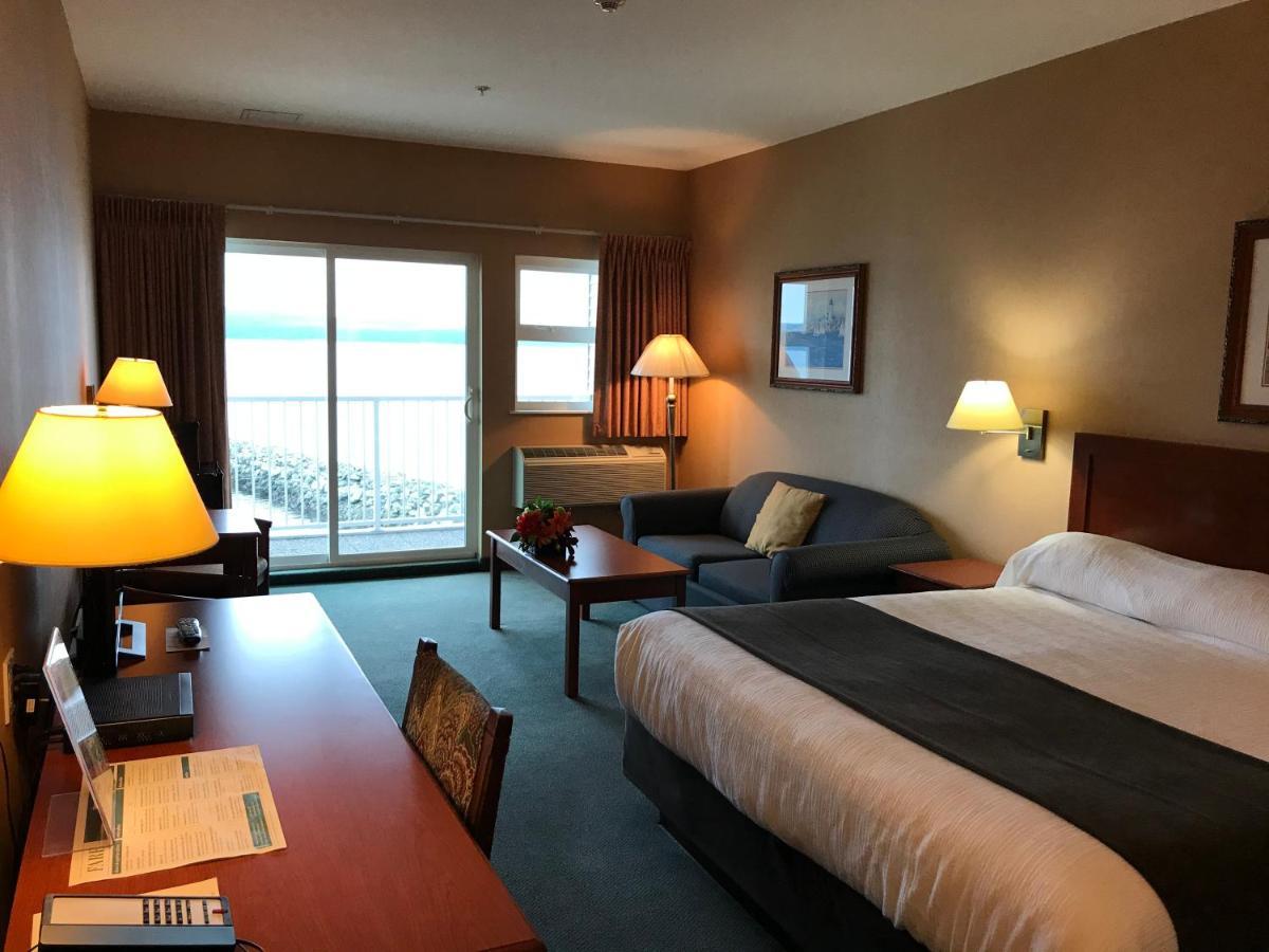 Beach Gardens Resort And Marina Powell River Esterno foto